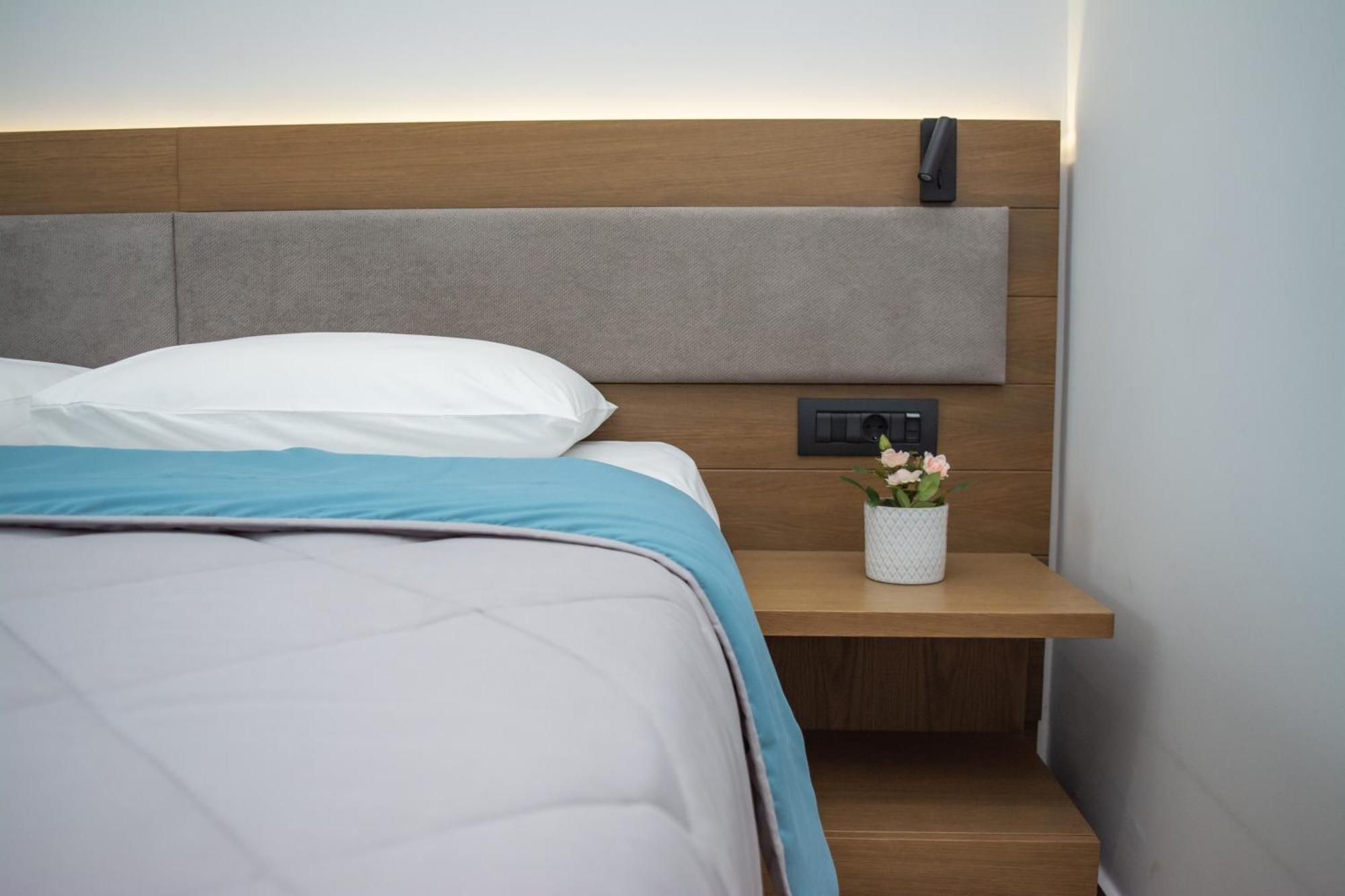 Hotel Golden Sun Nea Mesagkala Ngoại thất bức ảnh